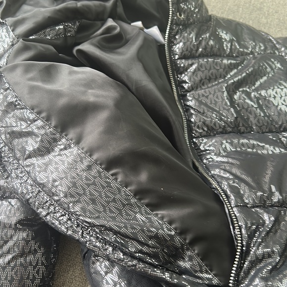 Michael Kors Girls Logo print puffer size 8 - Picture 6 of 6